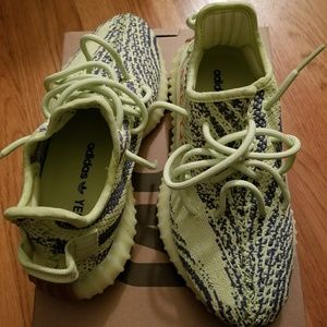 Yeezy Semi Frozen Yellow Size 4.5